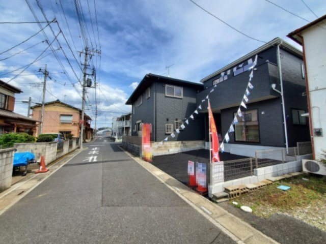 三郷市　戸ケ崎5丁目　新築戸建　全1棟の前面道路含む現地写真|前面道路含む現地写真です