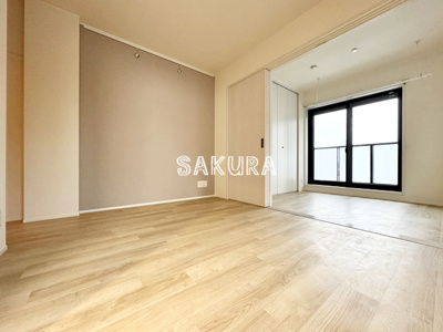 【居間・リビング】 | SperanzaSakuragicho [スペランツァ桜木町] | 開放感のあるゆったりとしたお部屋です