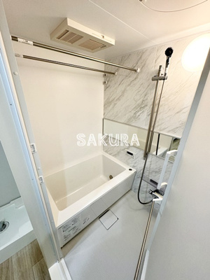 【浴室】 | SperanzaSakuragicho [スペランツァ桜木町] | 雨の日にも安心の浴室乾燥機付き♪
