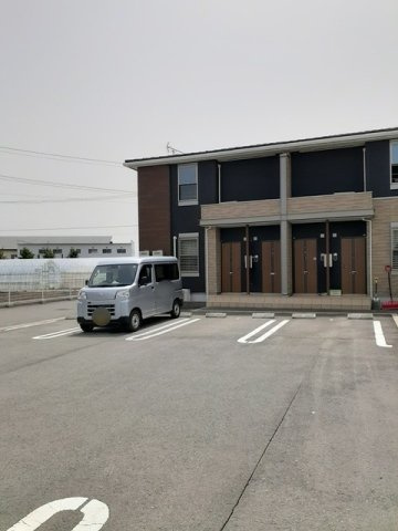 プラシード・レジデンスＡの駐車場