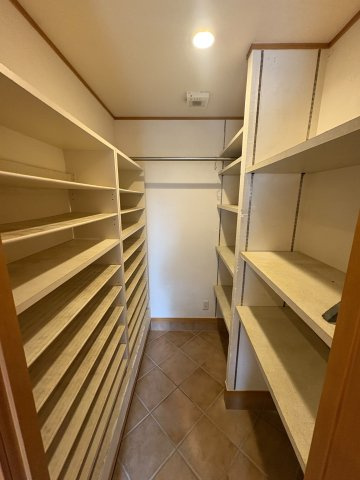 西生田一丁目戸建の内装