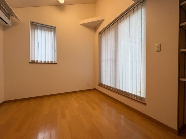 西生田一丁目戸建の内装