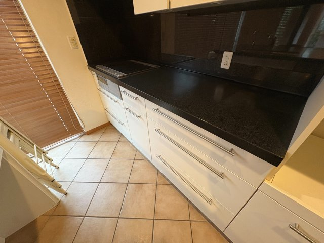 西生田一丁目戸建のキッチン
