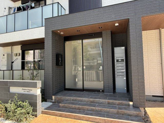 ステラート阿佐ヶ谷のエントランス