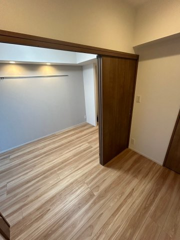 ラグディア北新宿の居間・リビング