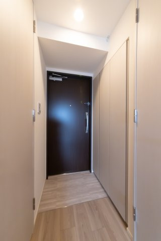 プラウドフラット浅草トレサージュの玄関