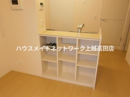 グランメモワールのキッチン|キッチン背面収納