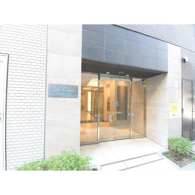 ルクレ新川レジデンスのエントランス