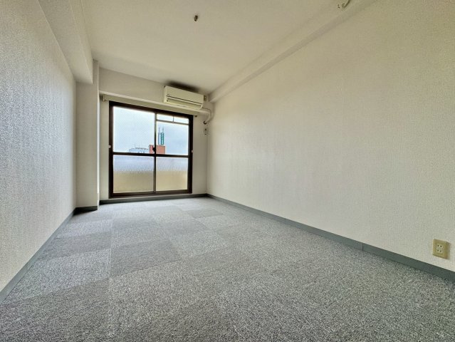 サテライト宮下の洋室