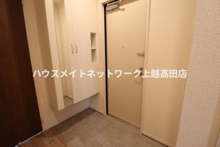 レフィナード Ｂの玄関|玄関