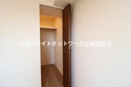 レフィナード Ｂの収納|ウォークインクローゼット