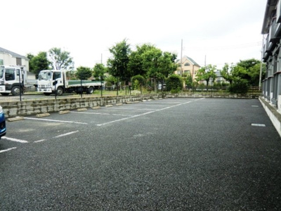 敷地内駐車場※要空き確認