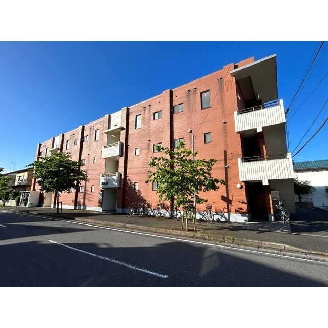 第2春実マンションの外観