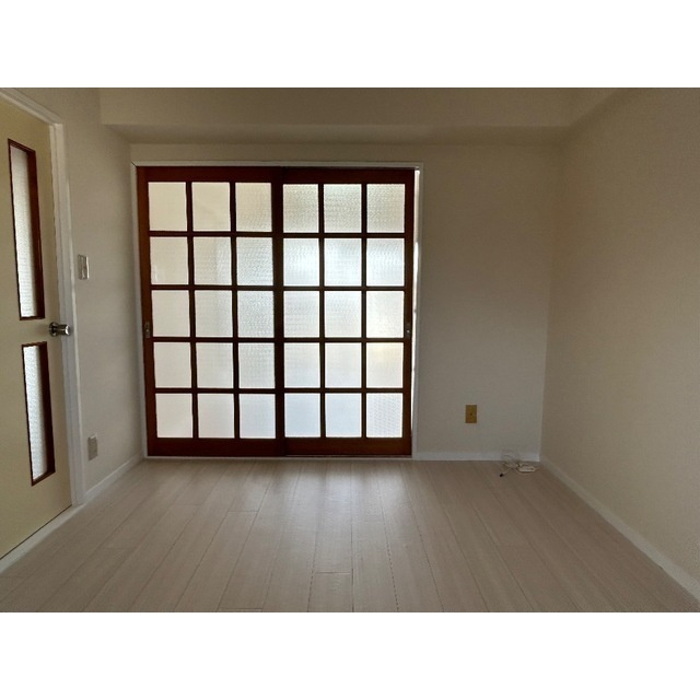 第2春実マンションの内装