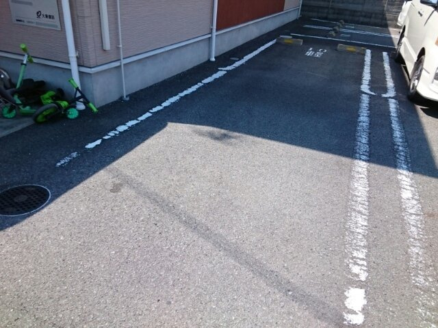 グロワール　Ａの駐車場