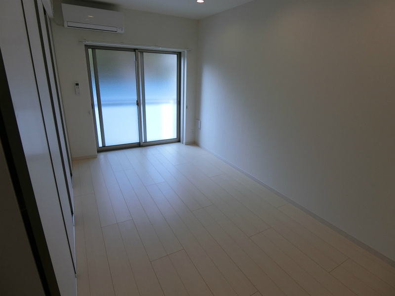 リブリ・ラシーナⅢの玄関