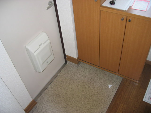 ブランドールＡの玄関