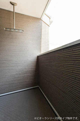 マリオ今国府町Bのバルコニー