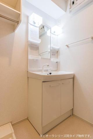 マリオ今国府町Bの洗面所