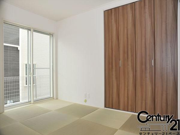 ファーストタウン中菜畑 ２号棟 ／新築一戸建の内観：施工例|■ほっこり落ち着ける和室！客間としてもご利用いただけます！■