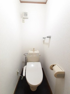 【トイレ】 | レイク・ルィーズ