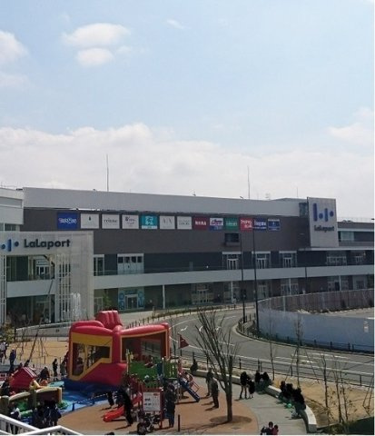 【周辺】 | レイク・ルィーズ | ららぽーとまで3500m