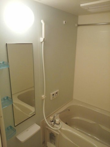 グランシャレー春日の浴室