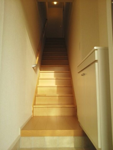 グランシャレー春日の玄関