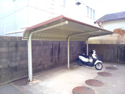 【その他】 | レオパレスＨＩＤＡＫＡ | 屋根付き駐輪場