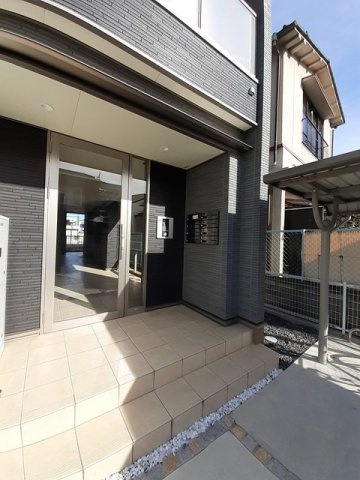 パルフェット島田本町のエントランス