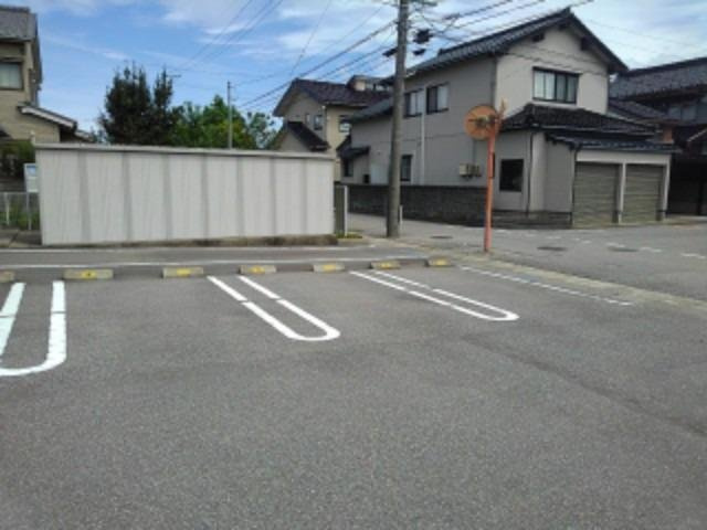 オーシャンビューの駐車場