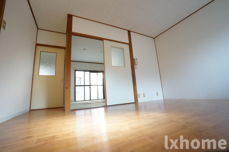 佐藤第3マンションの居間・リビング|ゆったり過ごせるリビングです