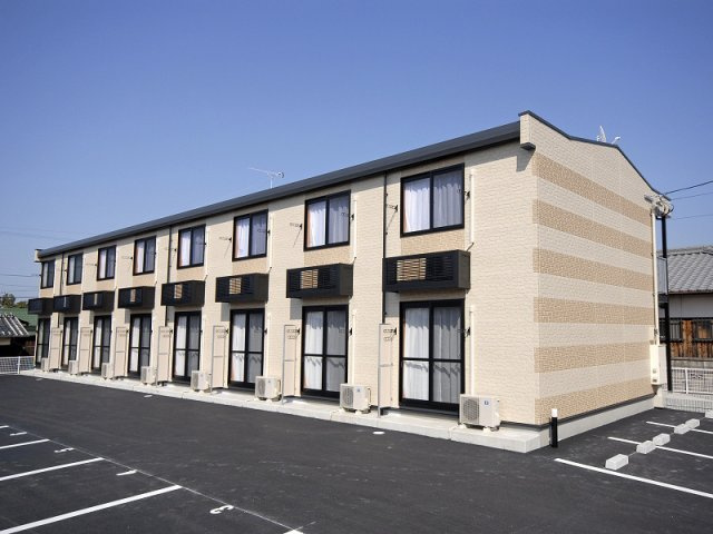 レオパレスグレースメゾン新居浜の外観