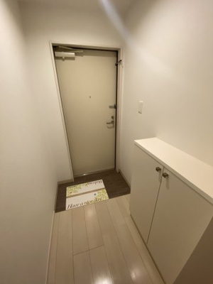 【玄関】 | グランステージ | ※別号室参考画像