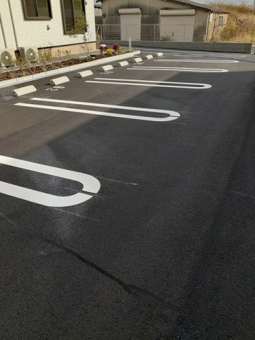 ヴァーサ・メローネⅡの駐車場