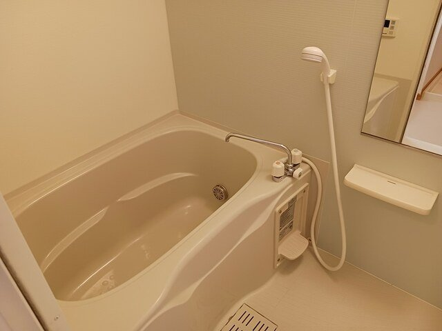 エクセレント　大美野の浴室