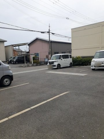 グランパークの駐車場