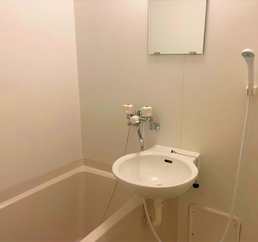 レオパレスサンシティの浴室