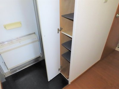 レオパレスうえだはらの玄関|シューズボックスあり