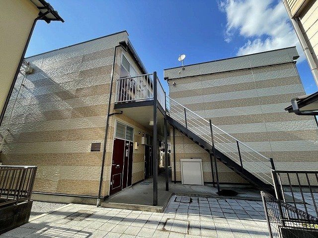 レオパレスフェニックスの外観