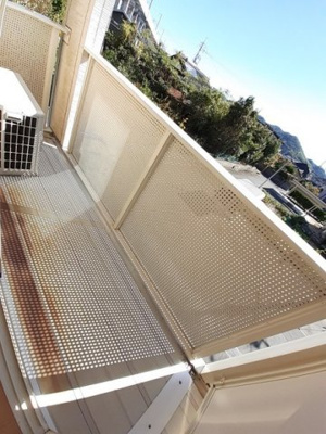 【バルコニー】 | ファミールケイＧ