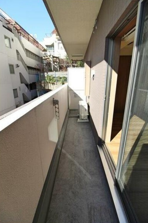 【バルコニー】