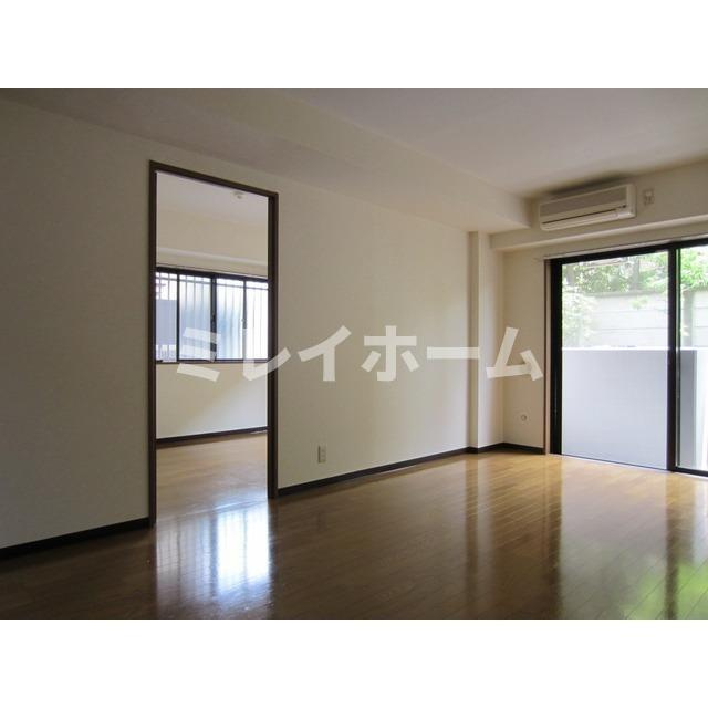 クレストコート