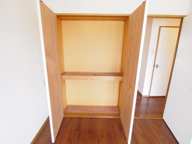 タウンヒルズNの収納