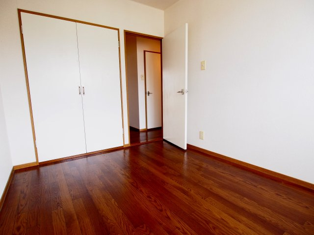 タウンヒルズNの寝室