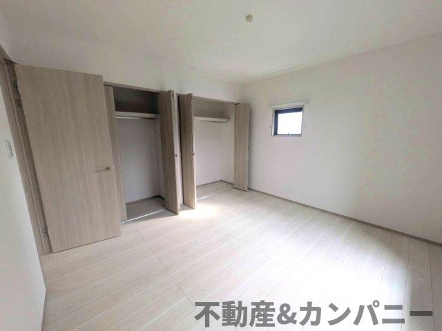 枝松二丁目の新築のおうち　松山市枝松二丁目新築戸建の洋室|スタンダードな洋室です