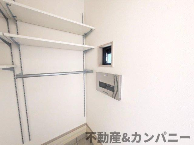 枝松二丁目の新築のおうち　松山市枝松二丁目新築戸建の収納|収納があります