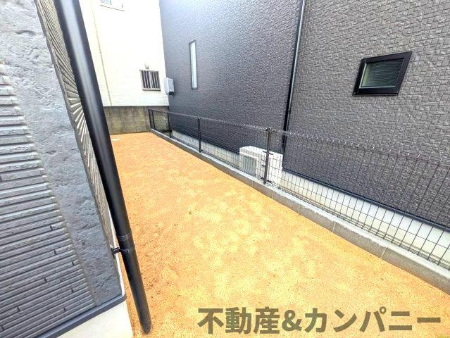 枝松二丁目の新築のおうち　松山市枝松二丁目新築戸建の庭|お庭が付いています