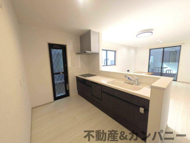 枝松二丁目の新築のおうち　松山市枝松二丁目新築戸建のキッチン|お料理しやすいキッチンです