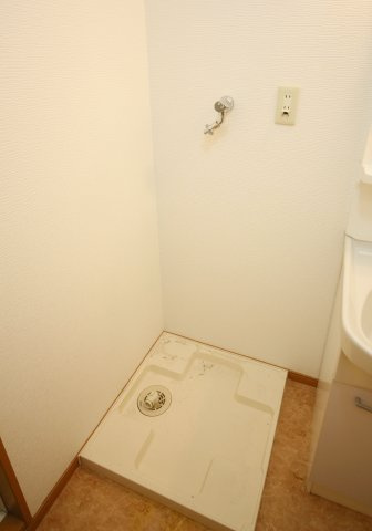 キャトル・セゾンの設備|別部屋反転間取りのお写真となります。